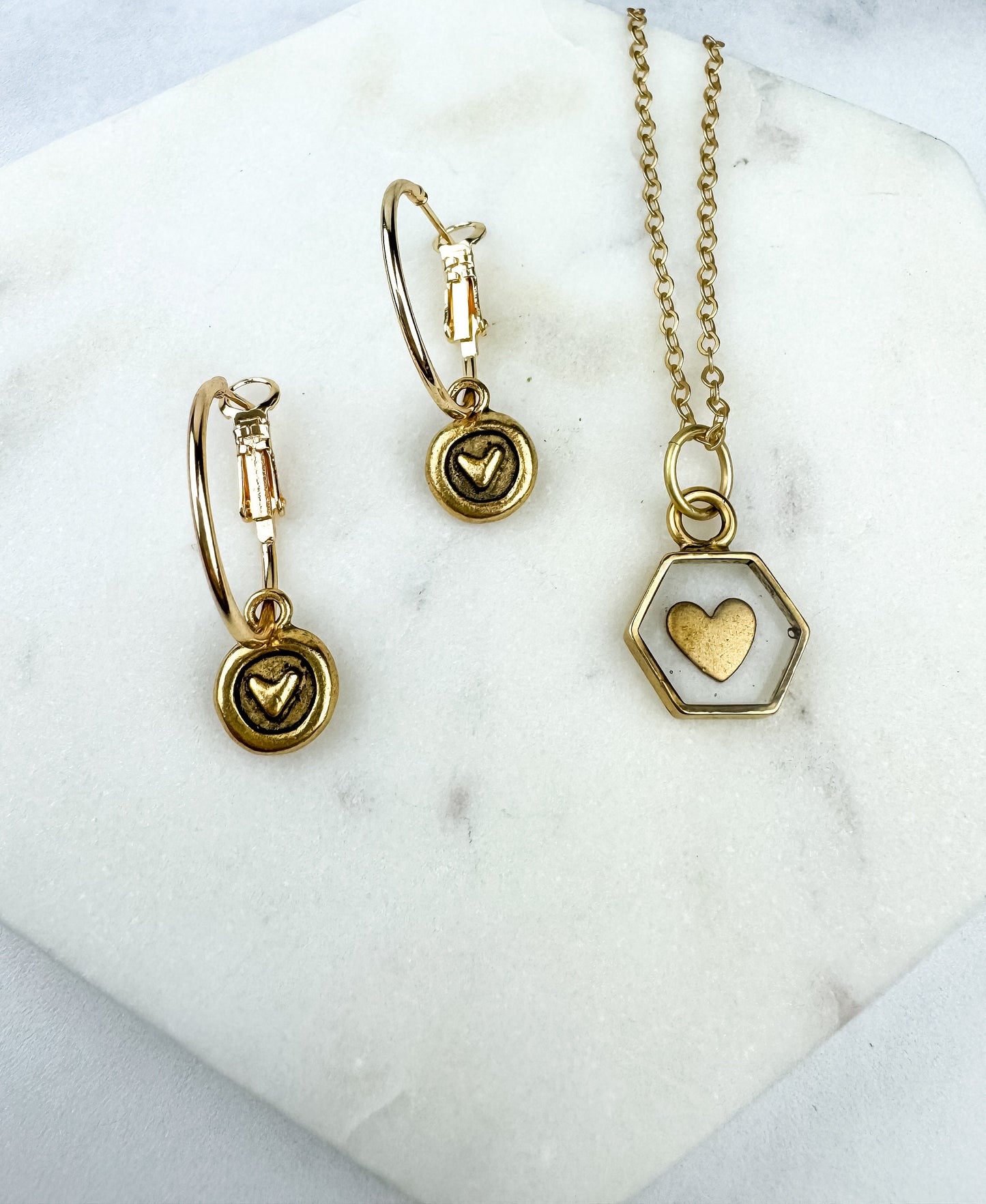 Tiny gold heart and resin pendant necklace | Valentines Day Charm Necklace | Dainty Heart Necklace | Cute Heart Necklace