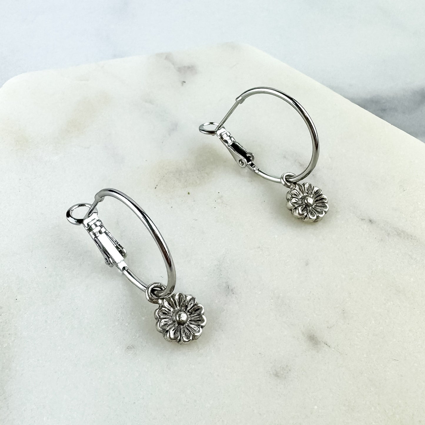 Cute Flower Earring, Nickel-Free Silver Plated Pewter | Lightweight Fun Hoop Earring | Leverback Hoop | Double sided Daisy Hoop